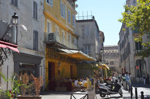 Arles Place du Forum and Van Gogh Cafe