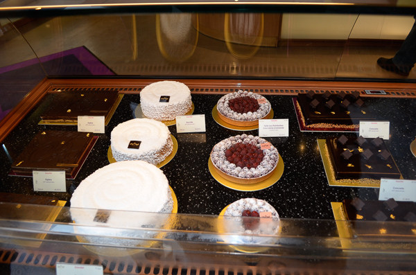 popular french foods Paris pastry